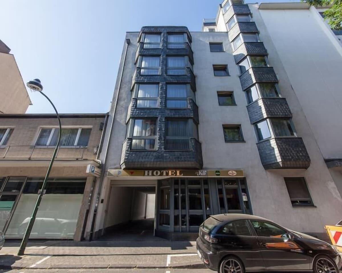 Hotel An Der Ko デュッセルドルフ エクステリア 写真